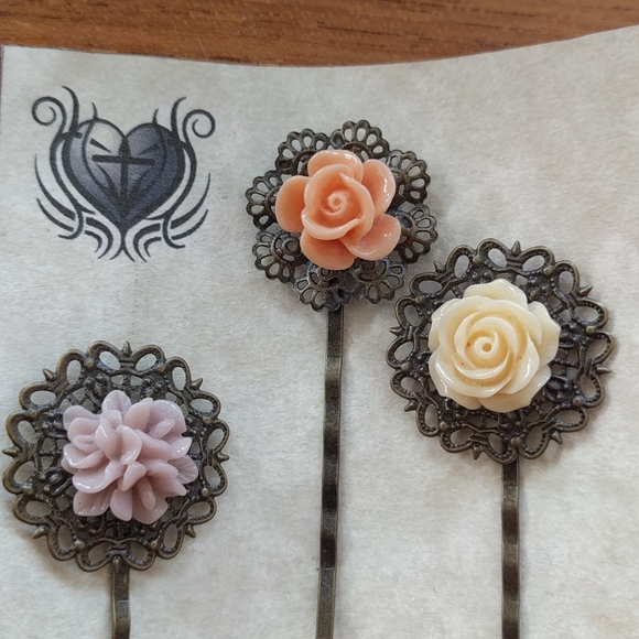 SOLD 😊 Free with any $20+ purchase - Picture 2 of 4